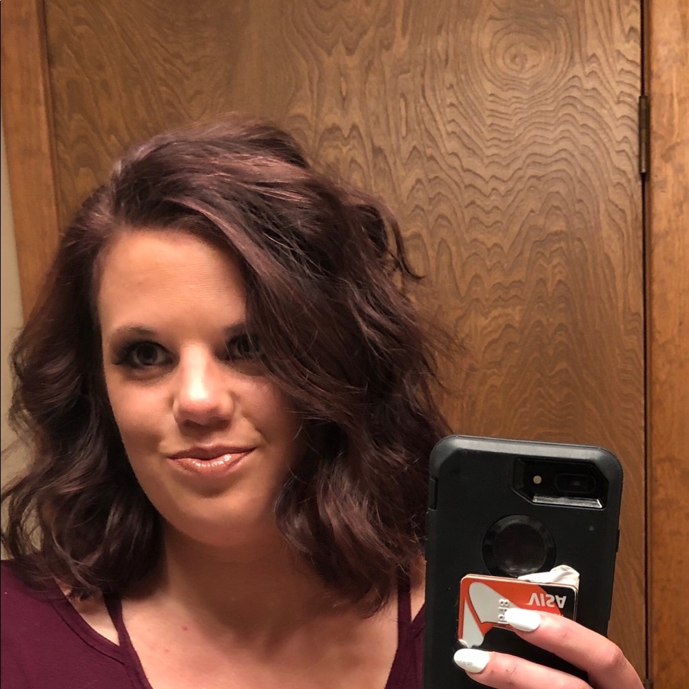 Meet your Posher, Kellie